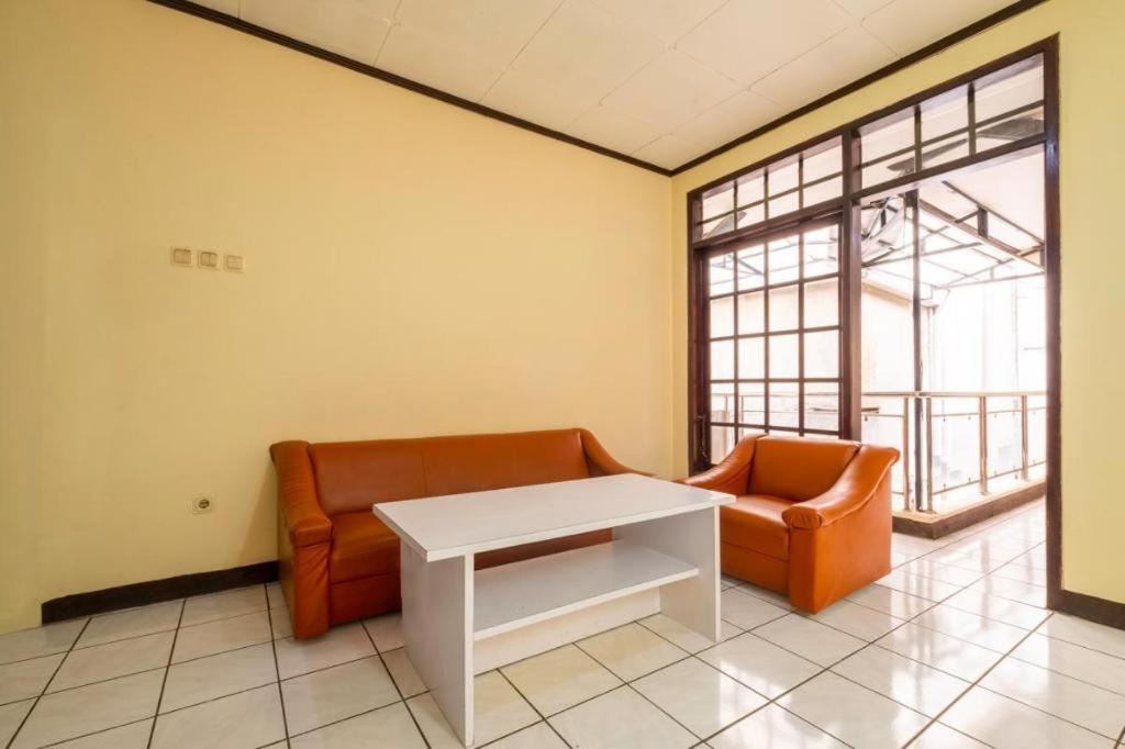 Hotel Super Oyo 2672 Bee M Syariah Bandung Exterior foto